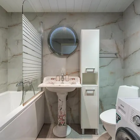 Apartament Padriku With A Balcony,near To Central,self Check In 24 7,free Parking Tallin