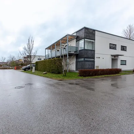 Padriku With A Balcony,near To Central,self Check In 24 7,free Parking *