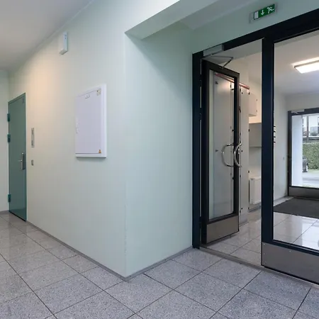 Padriku With A Balcony,near To Central,self Check In 24 7,free Parking アパート *