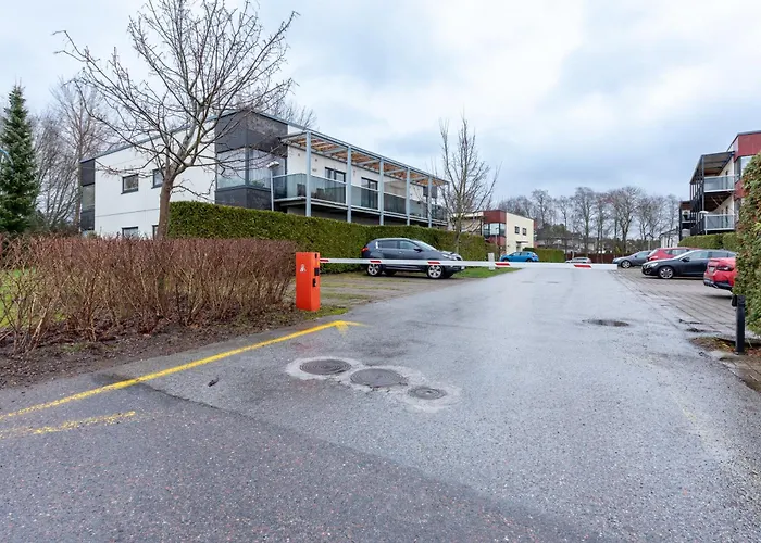 Padriku With A Balcony,near To Central,self Check In 24 7,free Parking Apartment