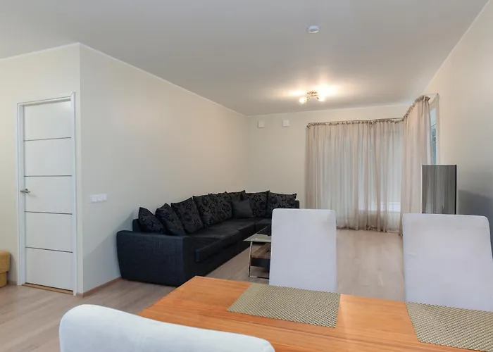 Padriku With A Balcony,near To Central,self Check In 24 7,free Parking Apartment *