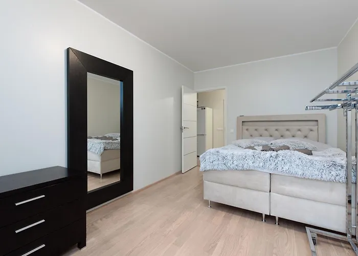 Padriku With A Balcony,near To Central,self Check In 24 7,free Parking Таллин