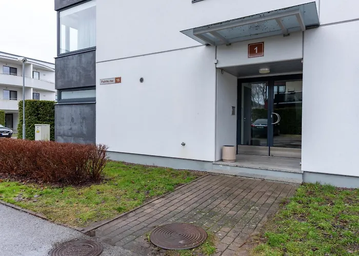 Appartement Padriku With A Balcony,near To Central,self Check In 24 7,free Parking Tallinn